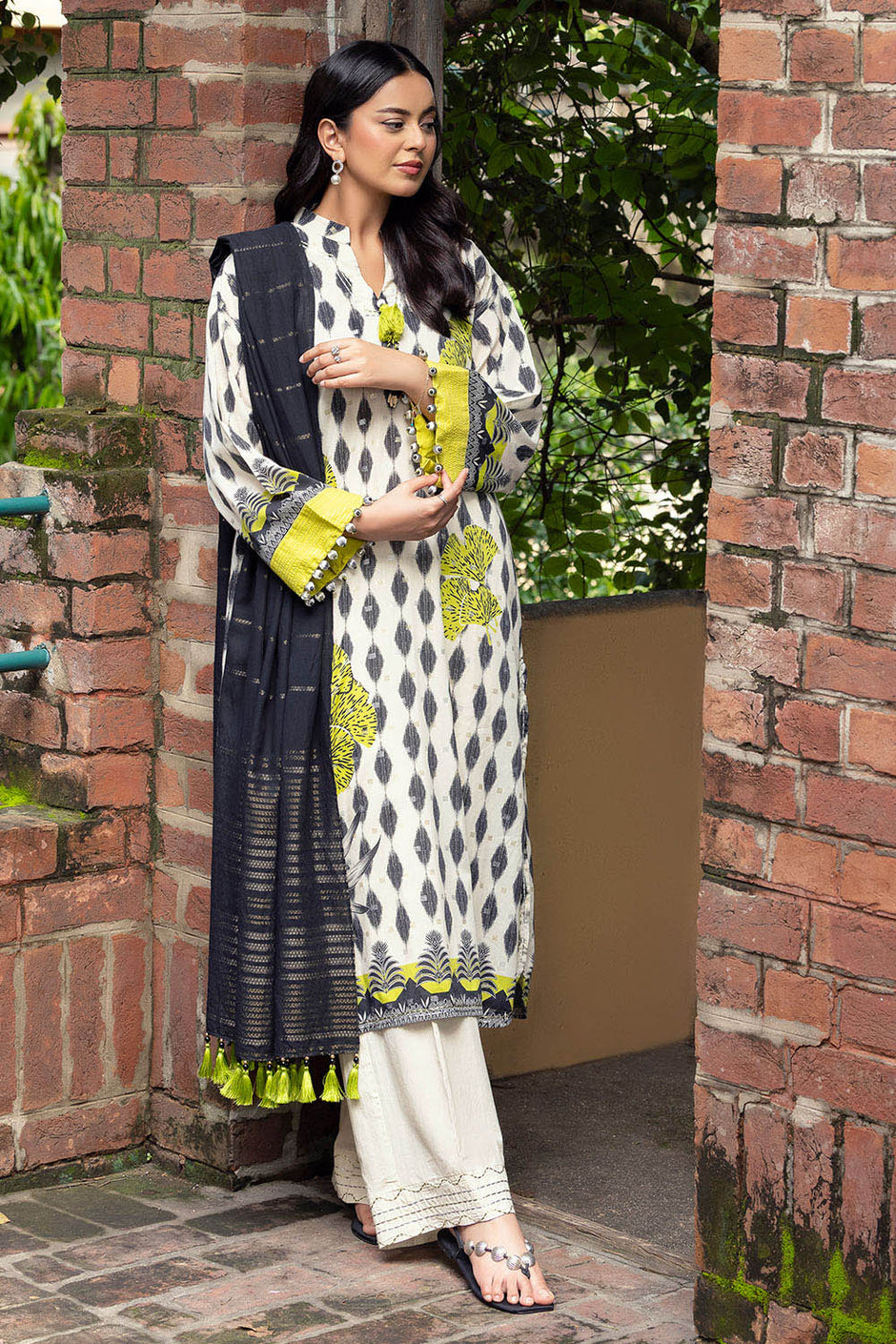 3 Piece Printed Lurex Jacquard Suit with Stripe Dupatta