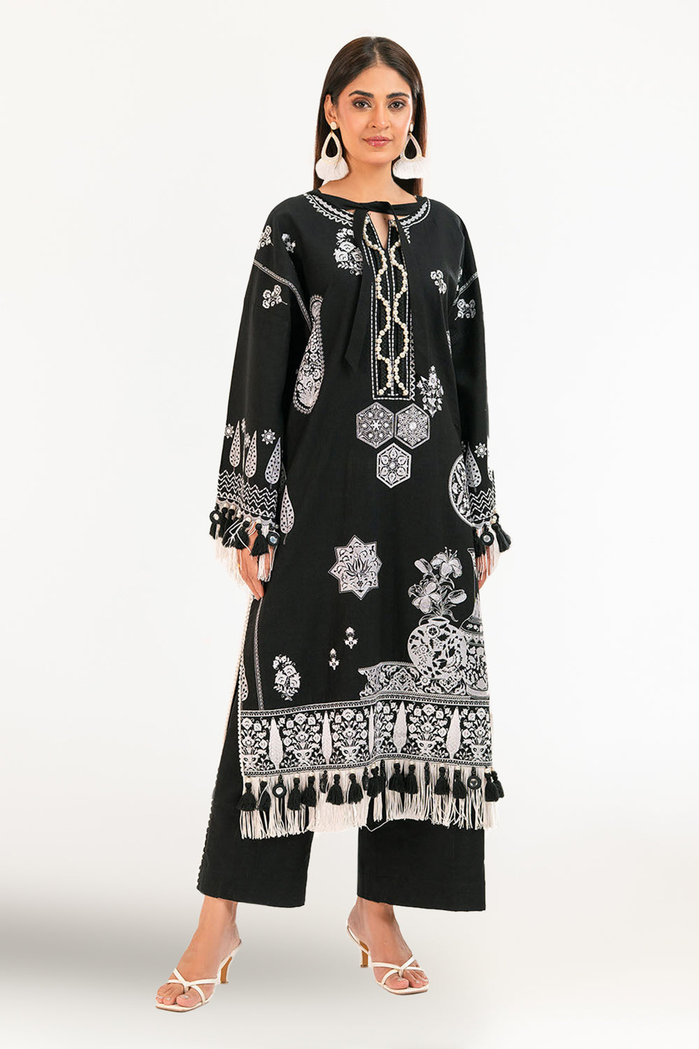 2 Piece Embroidered Khaddar Suit with Borders TK-52003