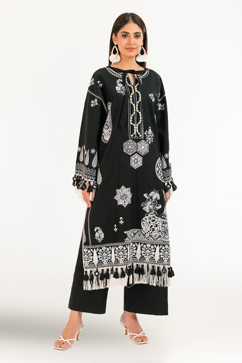 2 Piece Embroidered Khaddar Suit with Borders