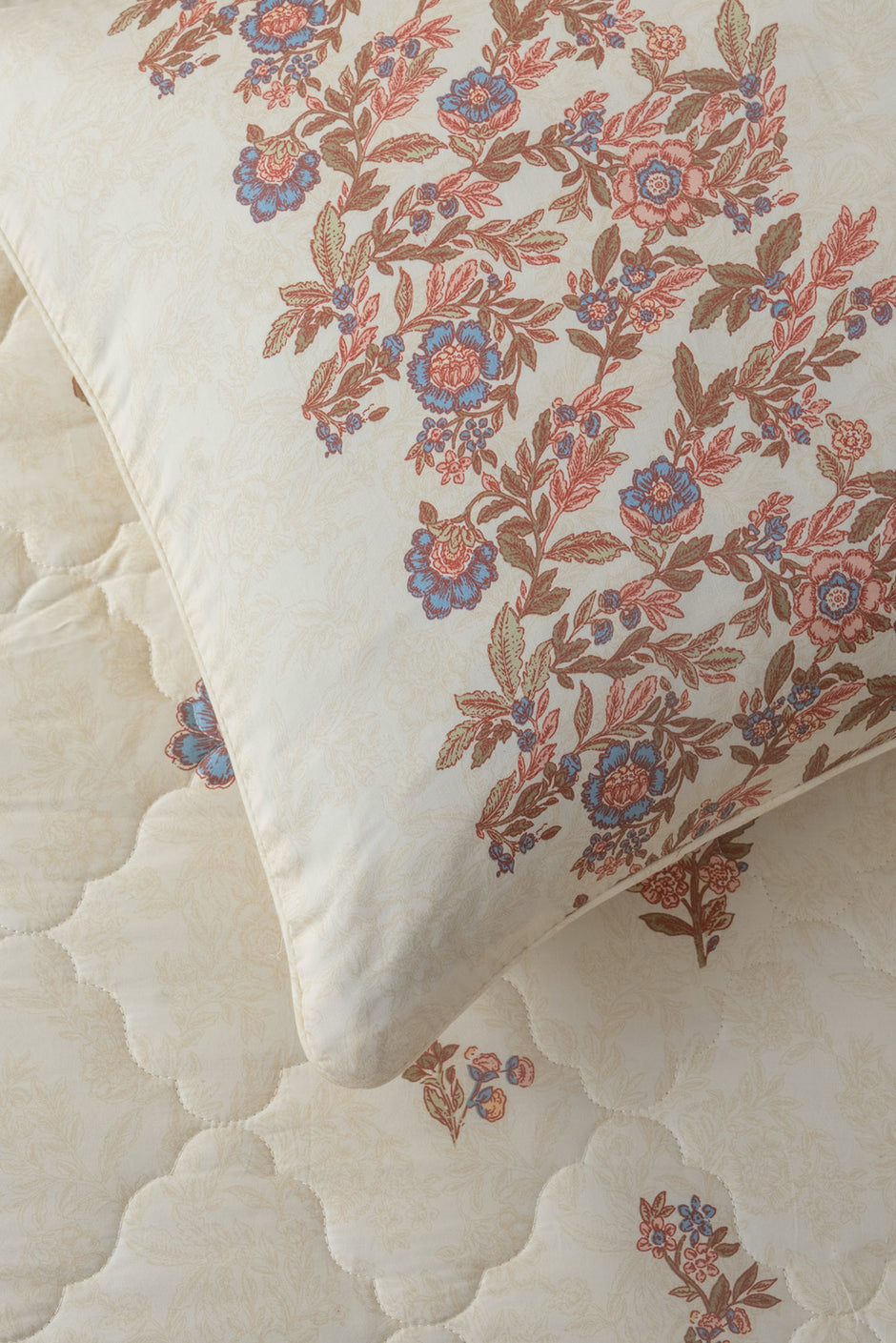 Tea Floral Bed Throw