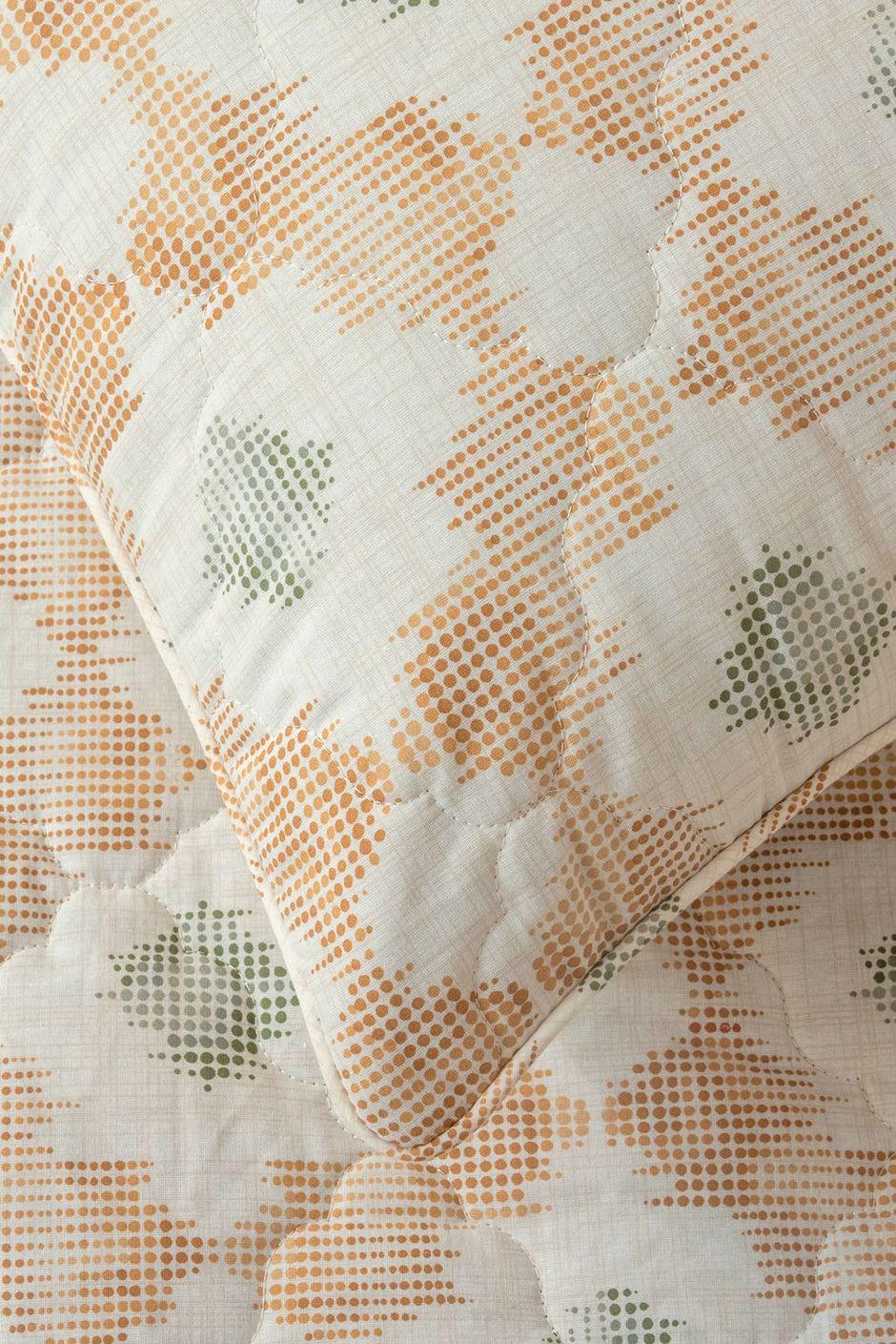 Tone Pixel Bed Throw
