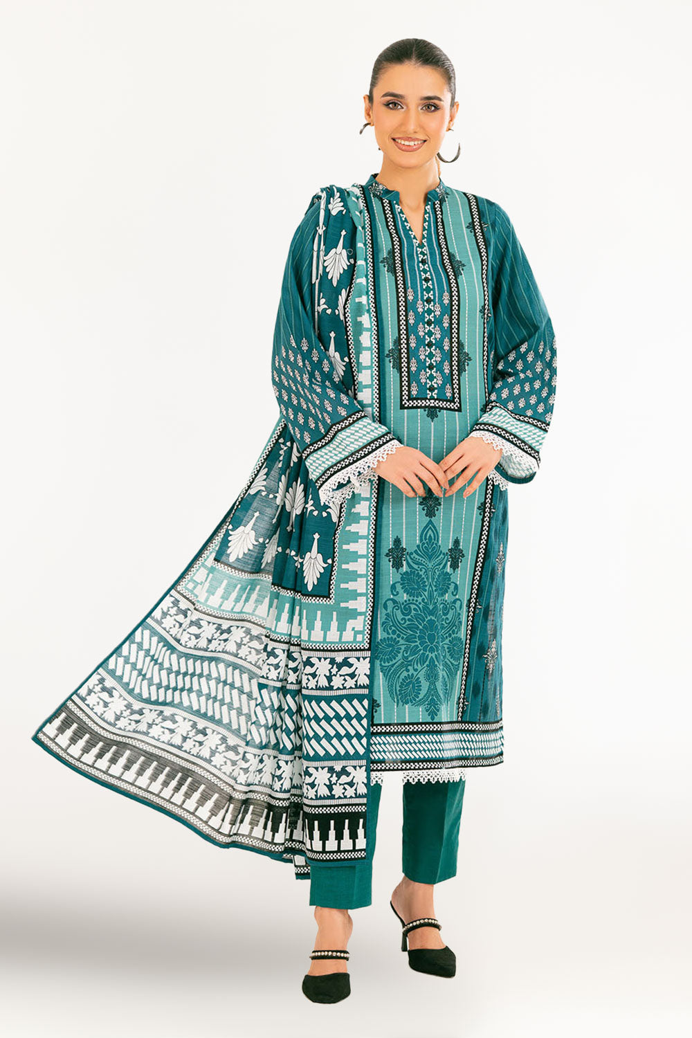 3 Piece Printed Khaddar Suit with Dupatta