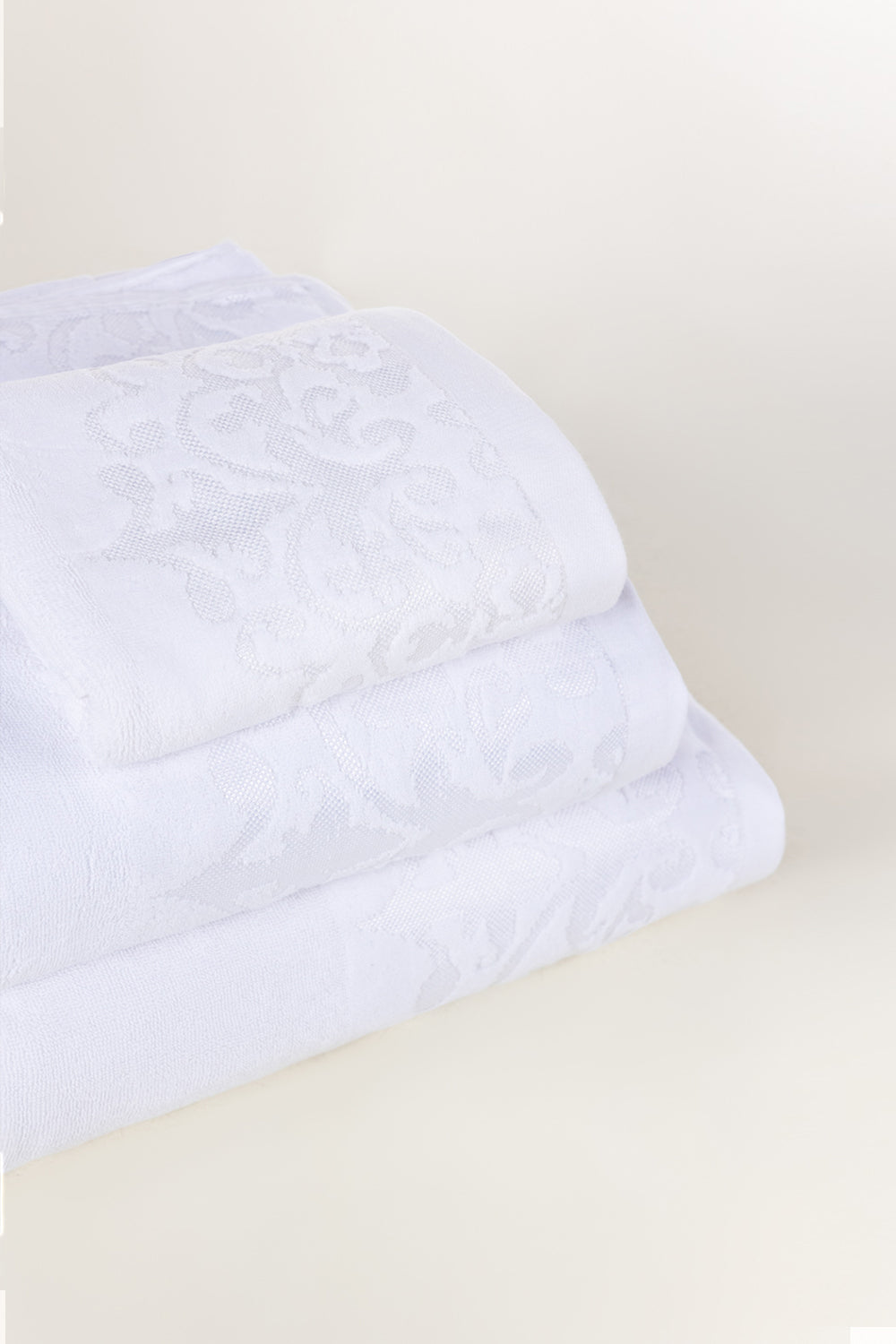 White Jacquard Dyed Towel 25