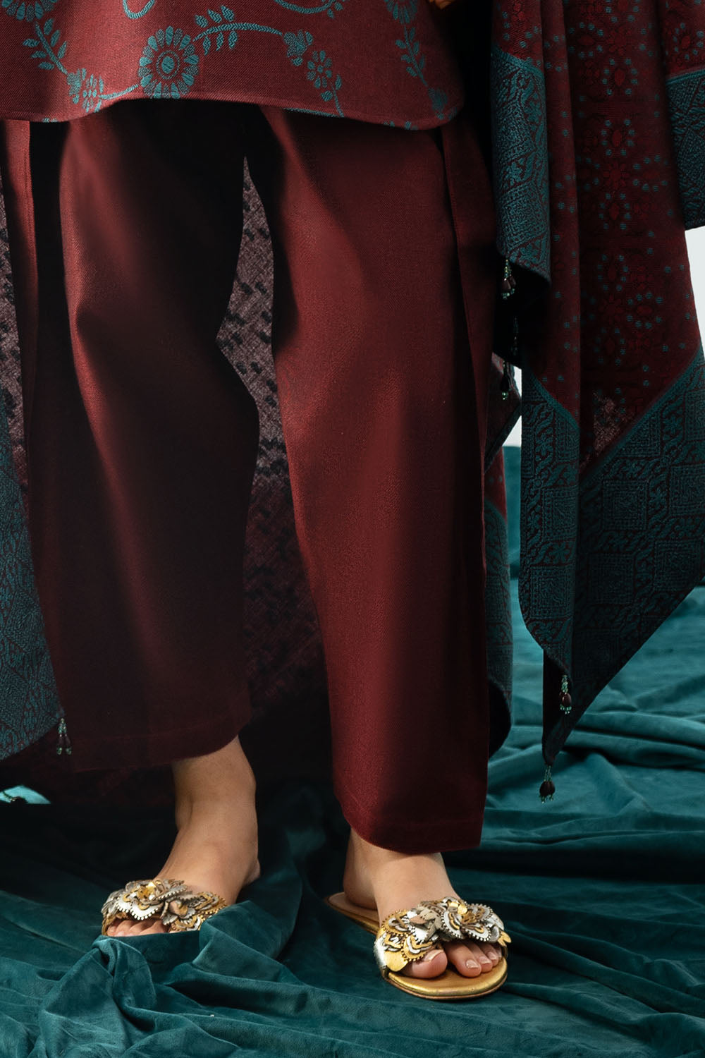 3 Piece Yarn Dyed Jacquard Suit with Dupatta MJ-52051