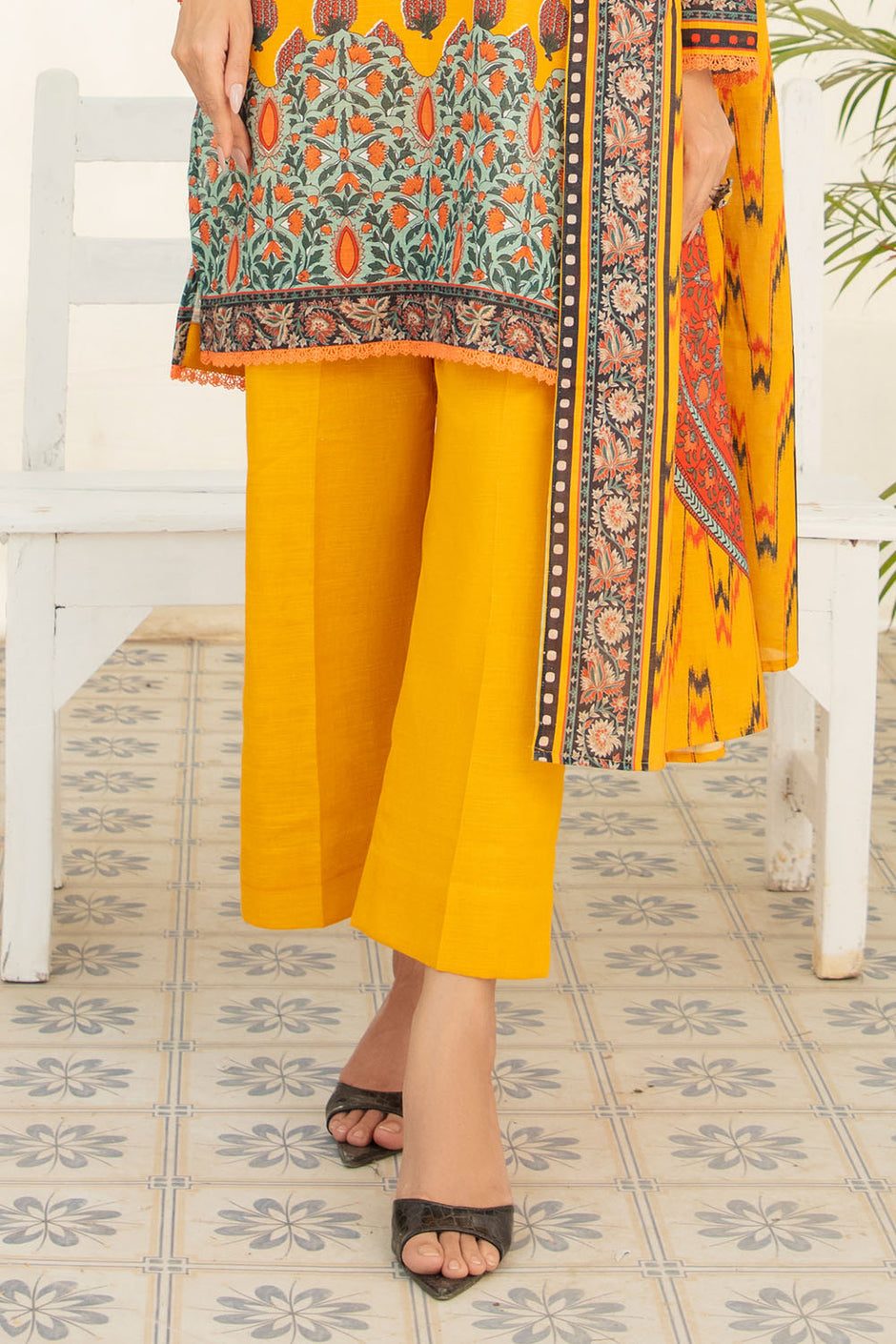 3 Piece Printed Khaddar Suit with Zari Cotton Dupatta