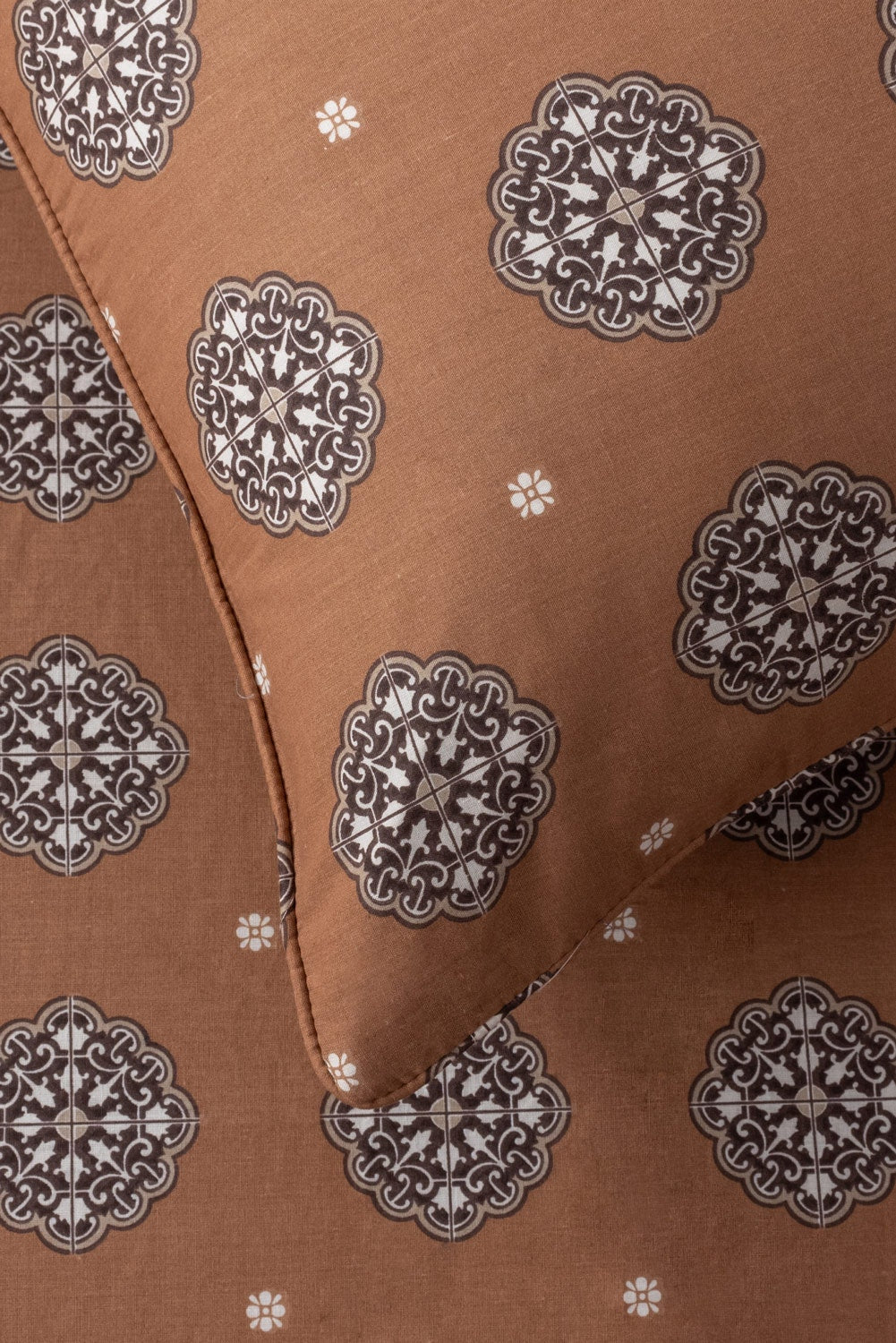 Amber Brown T-150 Bed Sheet Set