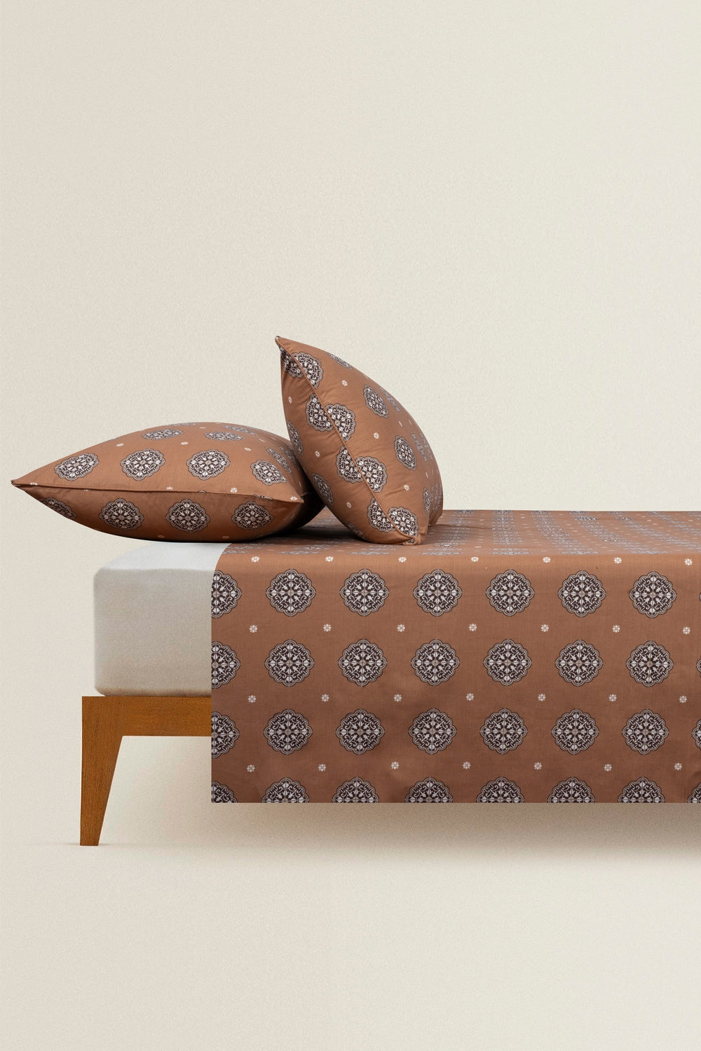 Amber Brown T-150 Bed Sheet Set