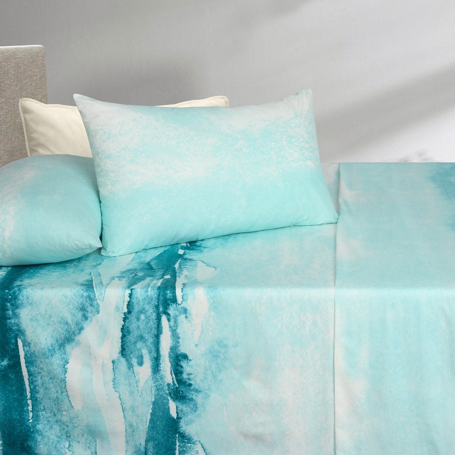 Aqua Ombre Everyday Classic Sheet Set