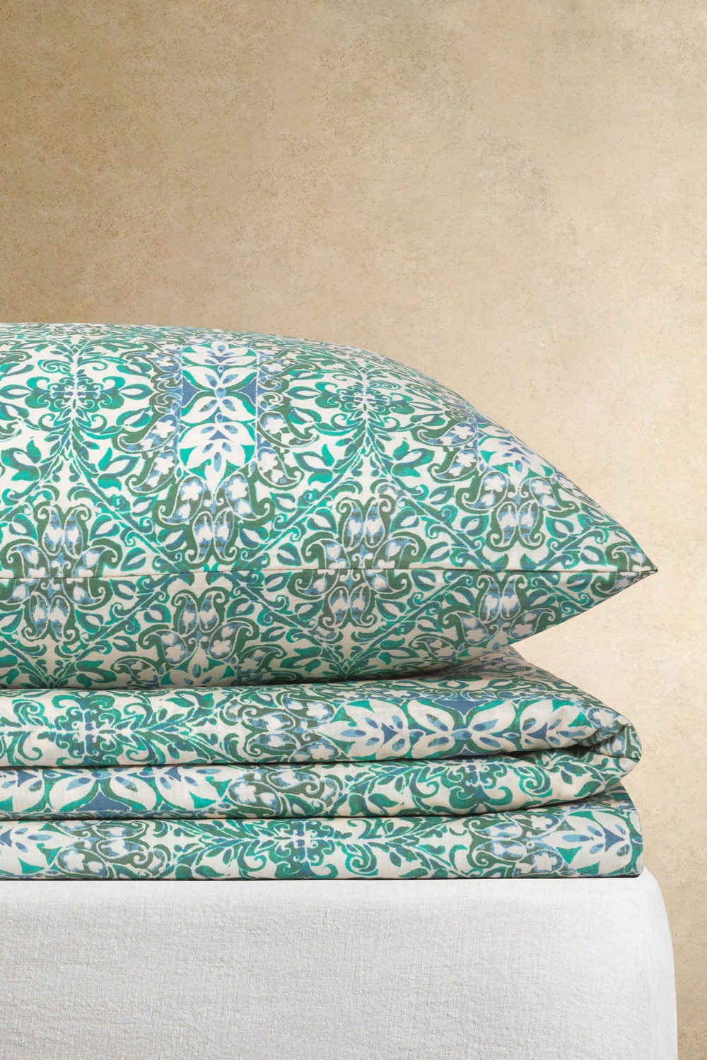 AW24-032 Bed Sheet Set