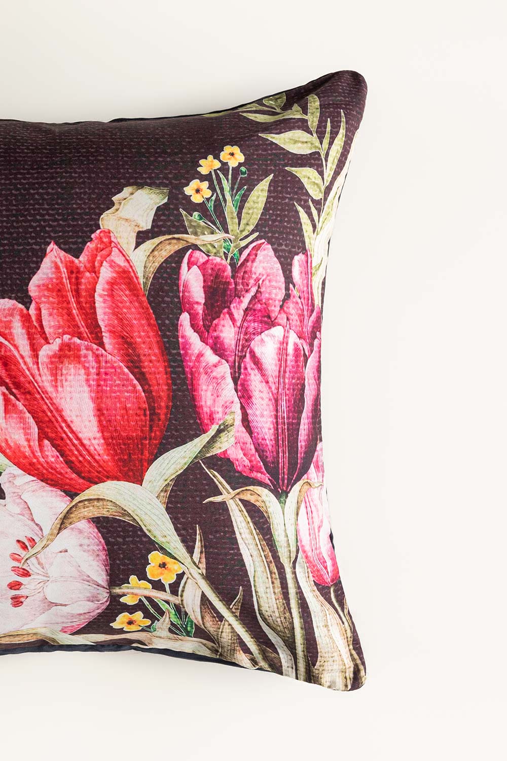 AW24-DGC-014 Digital Cushion Cover