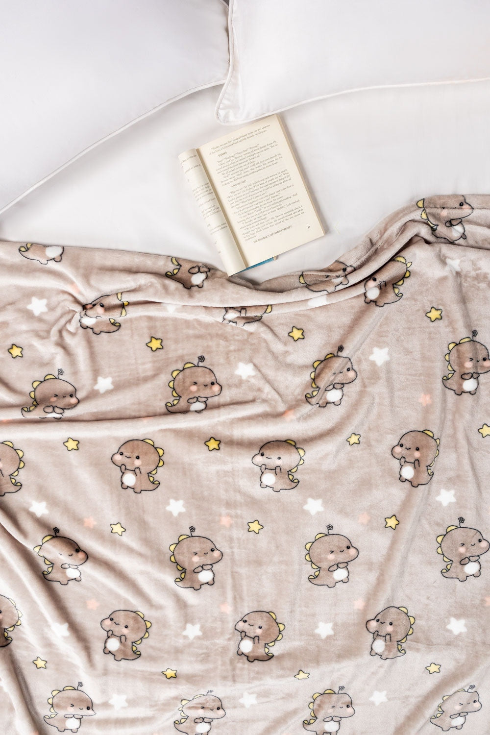 AW24-Dino Single Ply Fleece Throw