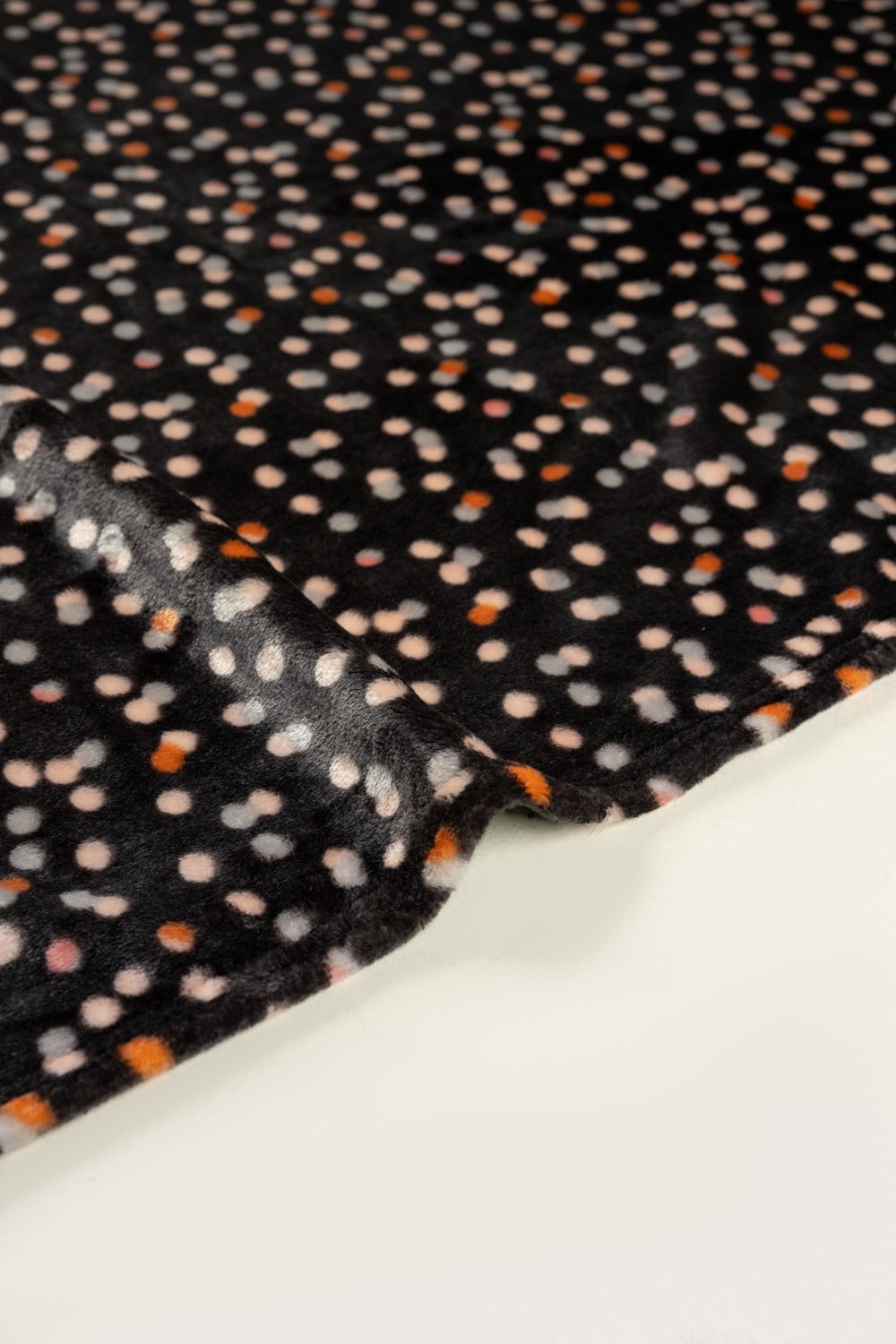 AW24-Grey Dots Single Ply Fleece Throw