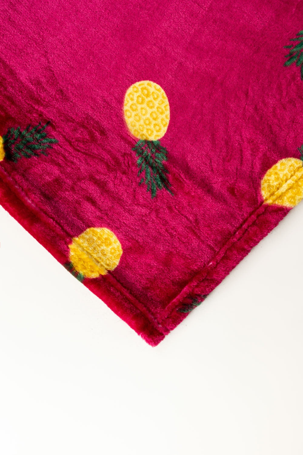 AW24-Pineapple Single Ply Fleece Throw