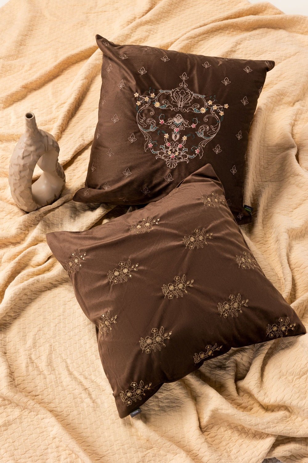 VEC -003 Velvet Embroidered Cushion Cover