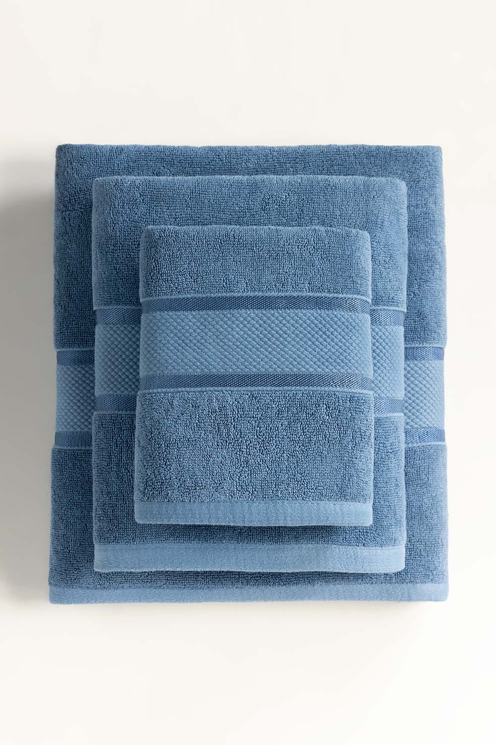 Azure Bamboo Towel 600 GSM 23