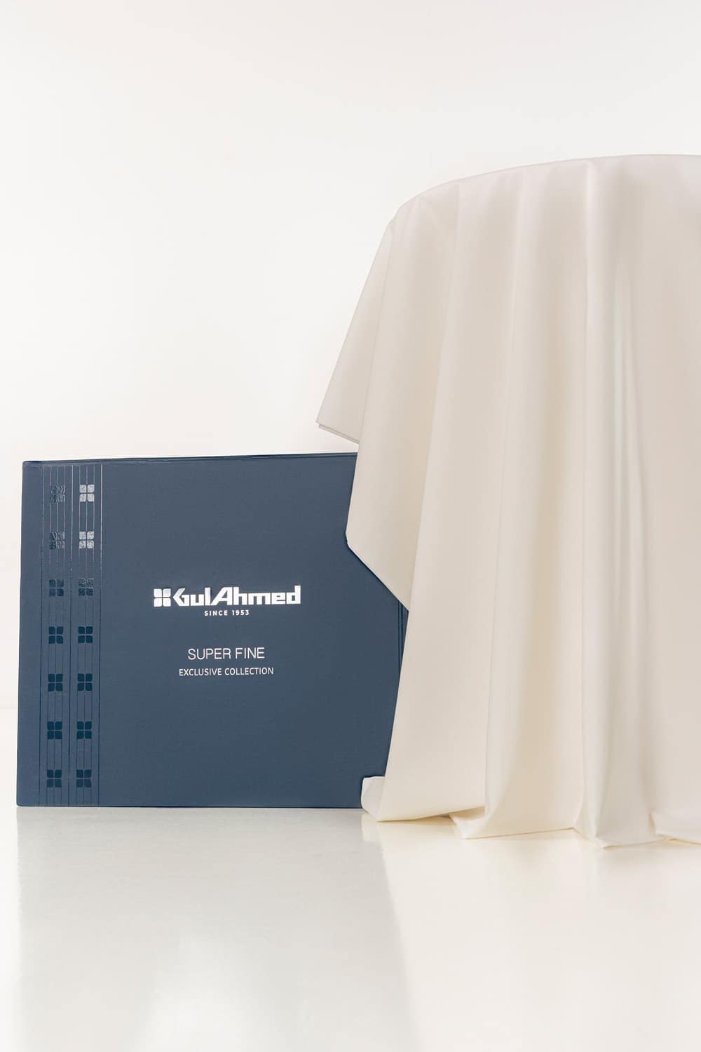 Britanio Classic Unstitched Fabric Cotton with Gift Box