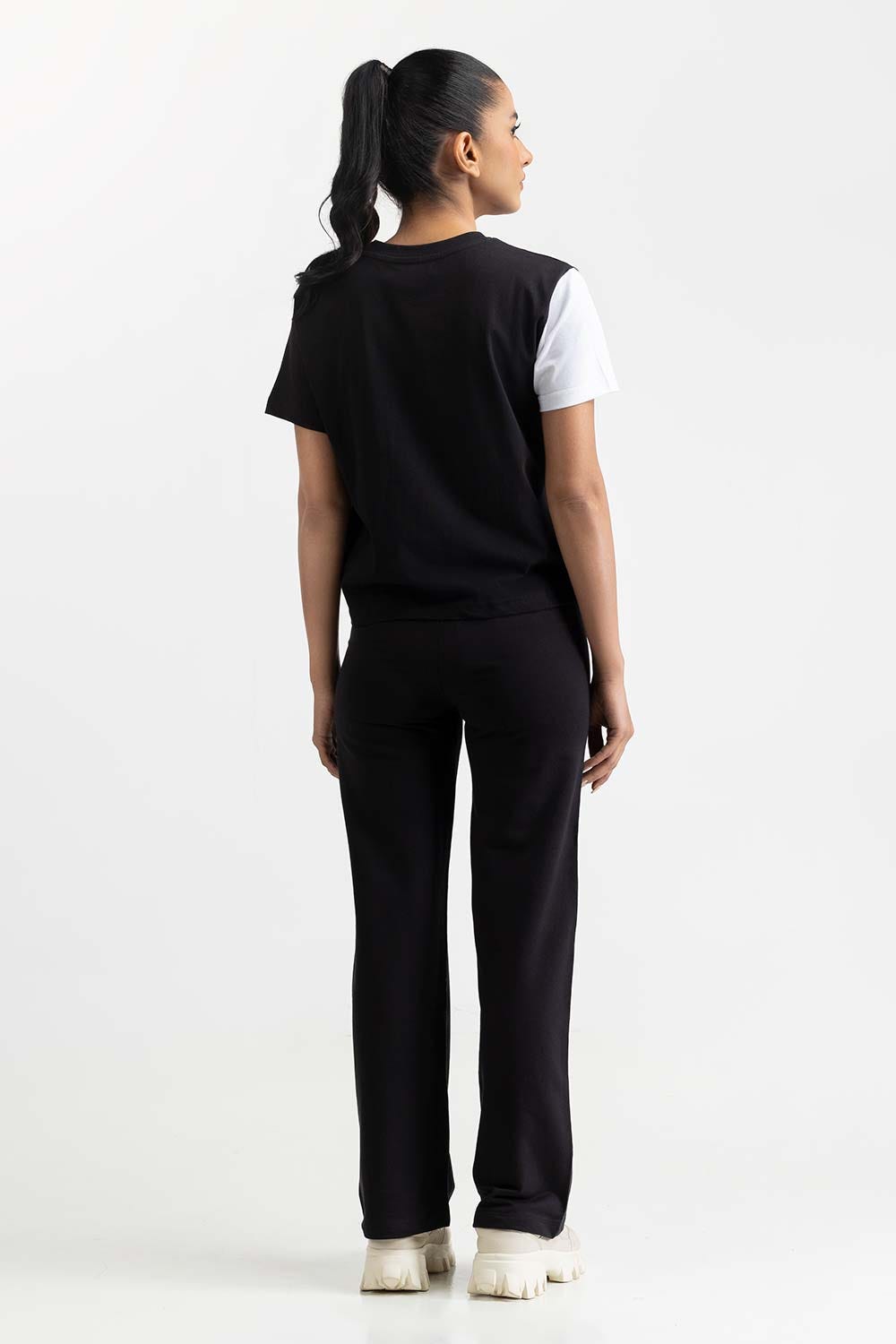 Black Knit T-Shirt 231-213-019