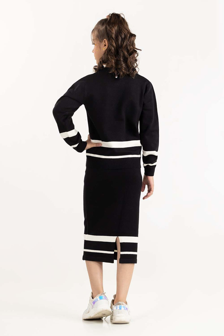 Junior Girl Black Striped Knit Sweater 224-416-309