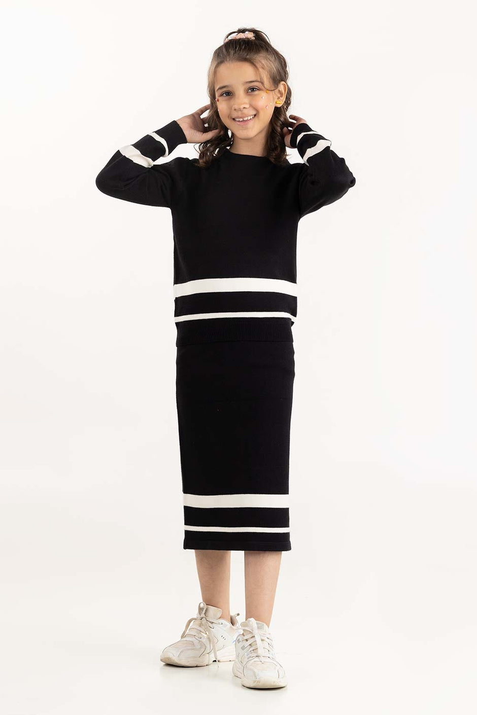 Junior Girl Black Striped Knit Sweater 224-416-309