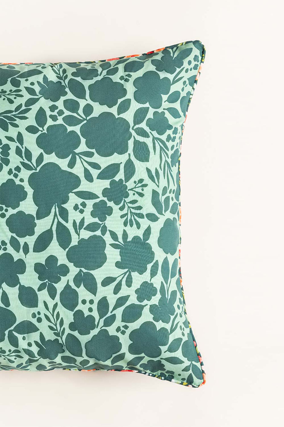 Bloom Bliss T-150 Square Cushion Cover