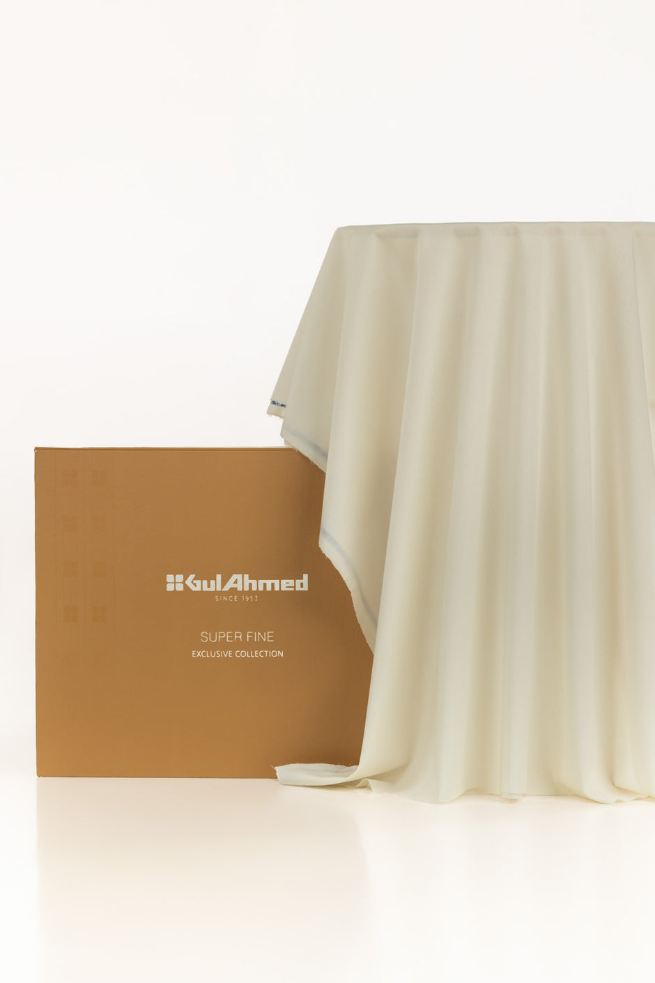 Britanio Unstitched Fabric Cotton with Gift Box