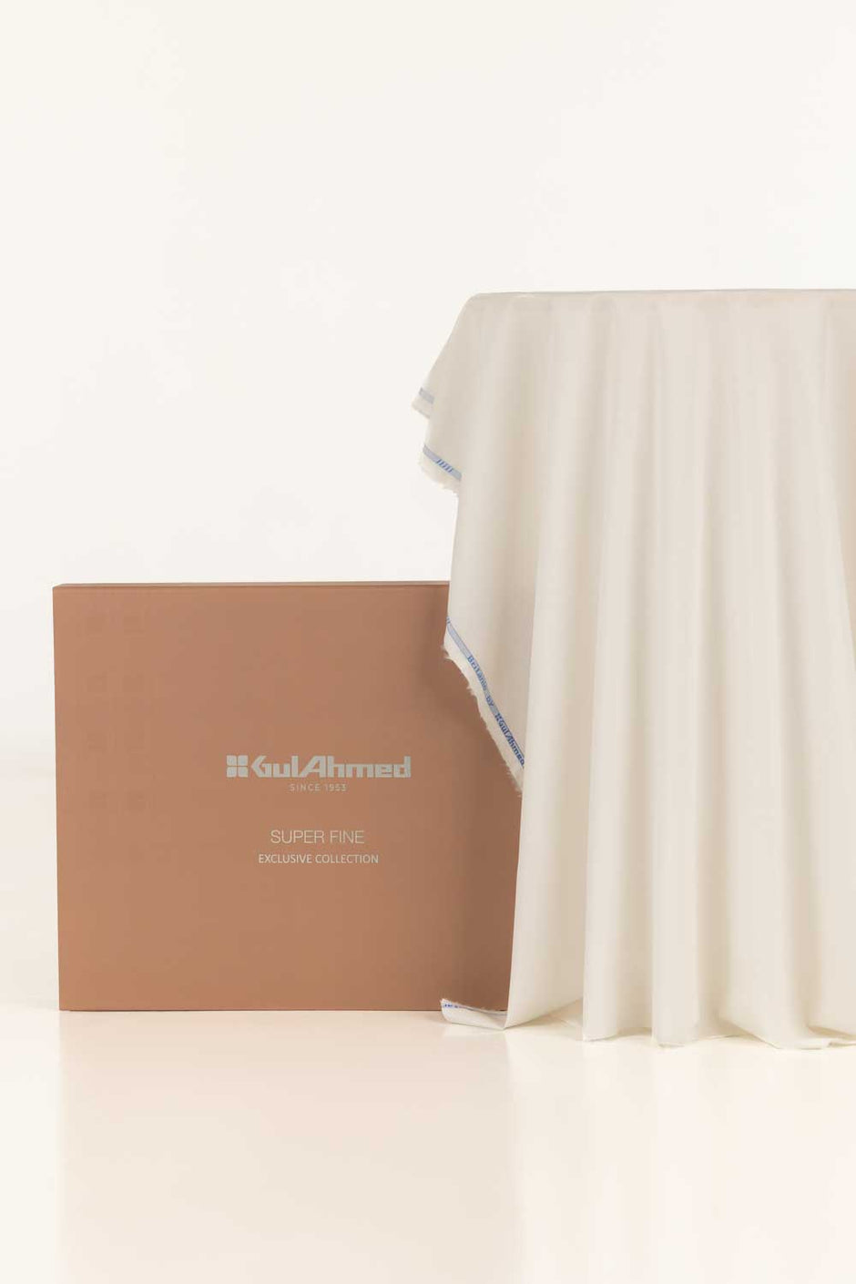 Britanio Unstitched Fabric Cotton with Gift Box