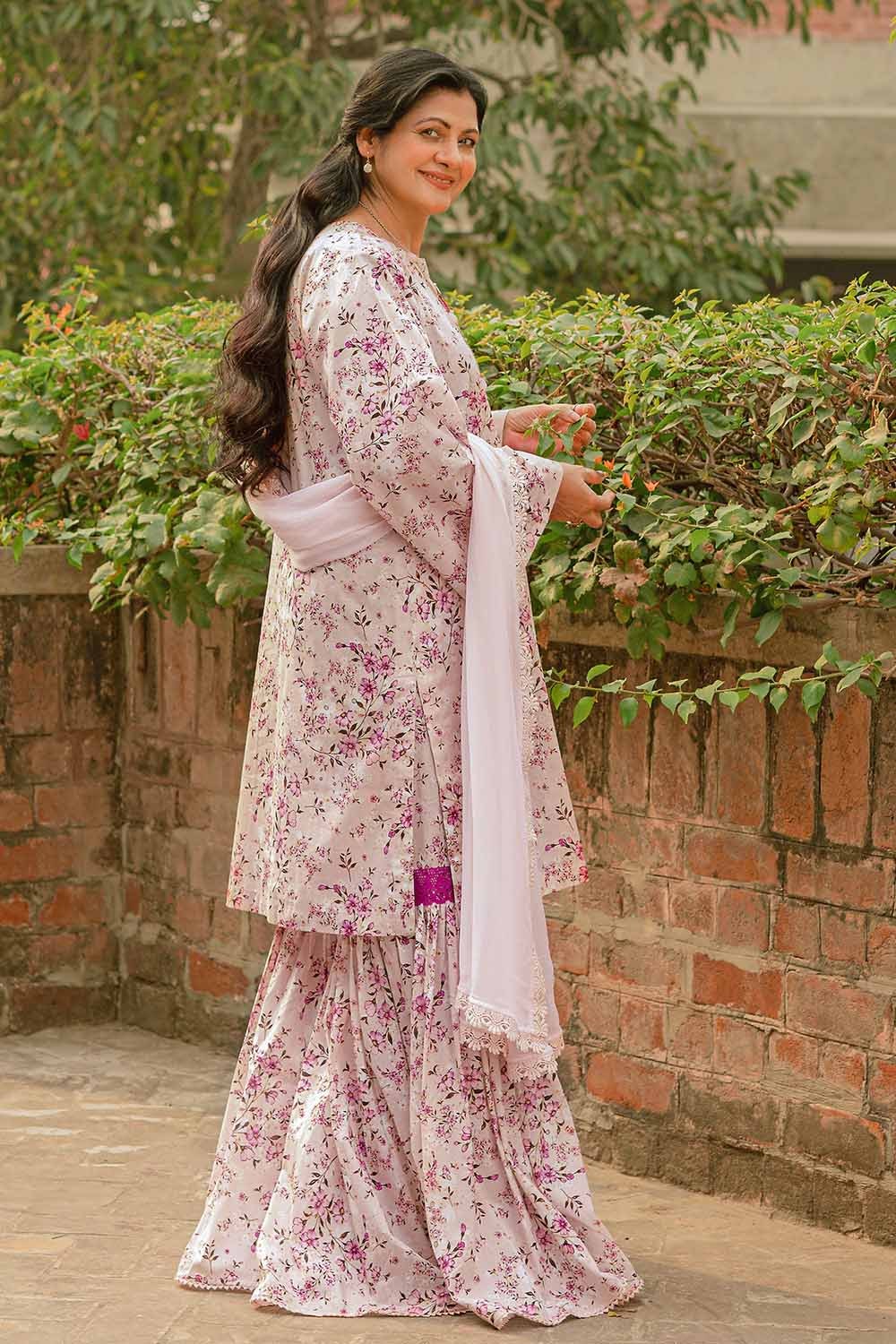 1 Piece Lawn Unstitched Printed Fabric SL-32038