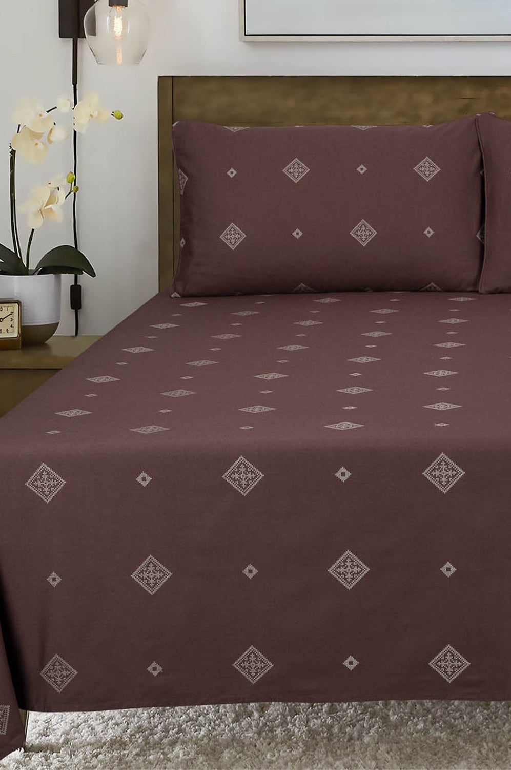 Chocolate Dyed Embroidered T-150 Bed Sheet Set