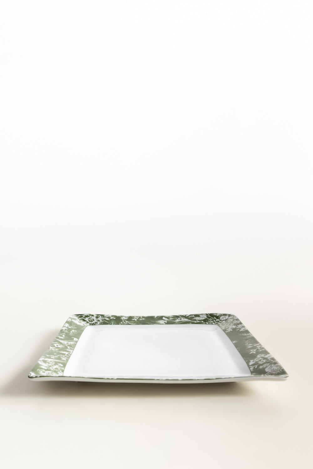 Classic Flora Dinner Plate