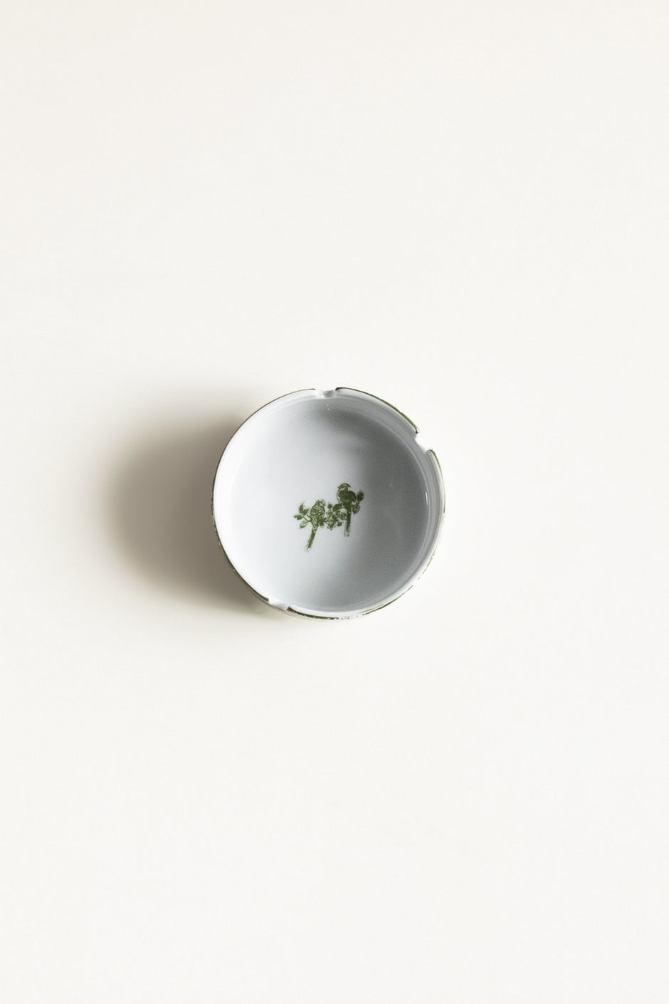 Classic Flora Ash Tray Round