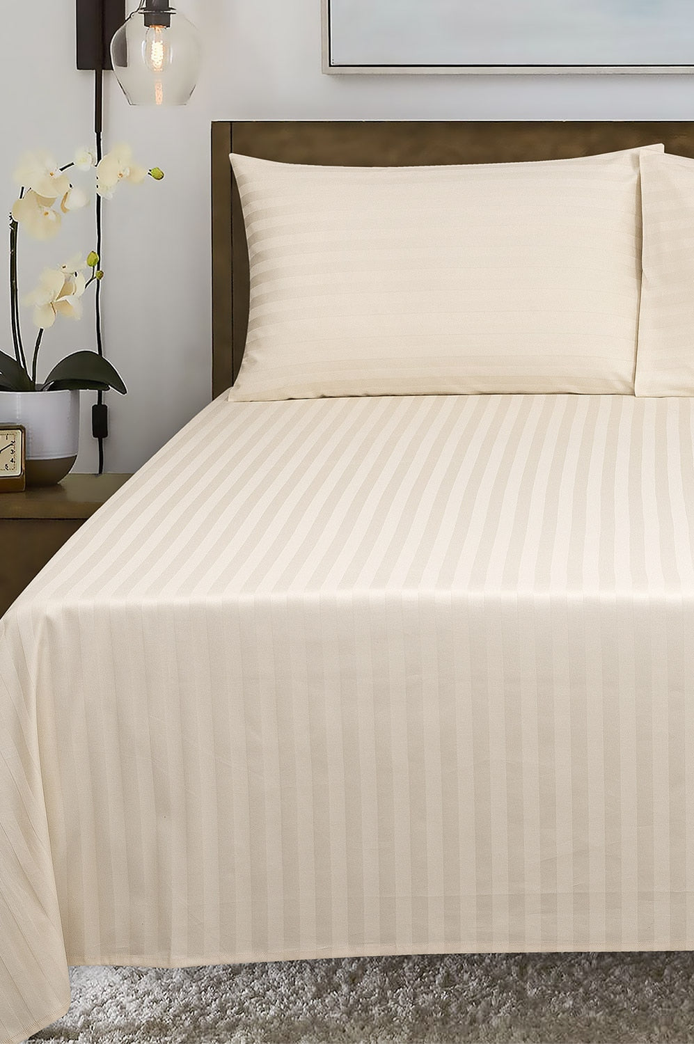 Cream Strip Satin T-250 Bedsheet set