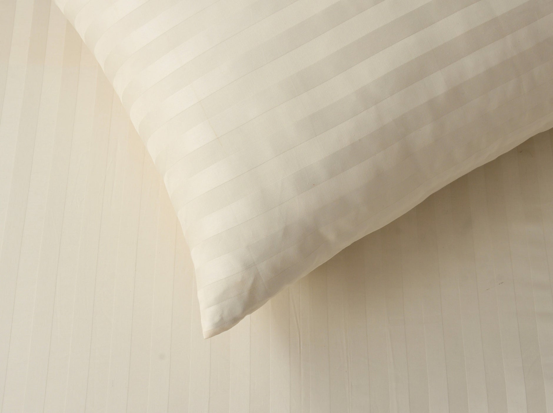 Cream Stripe Satin T-250 Bed Sheet Set 24