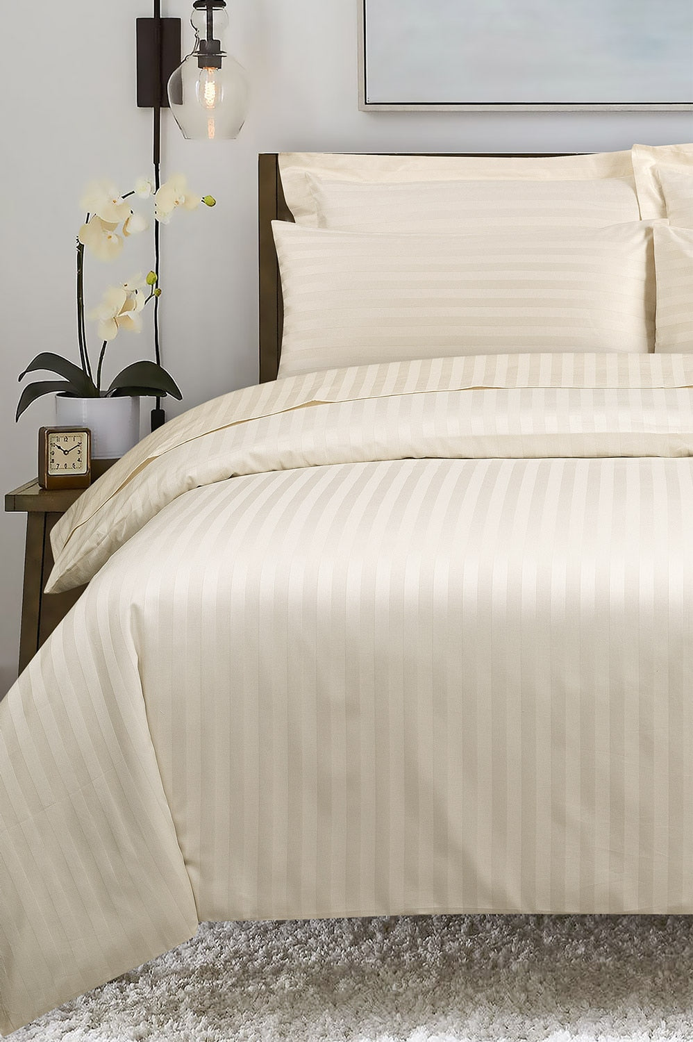Cream Strip Satin T-250 Quilt Cover set