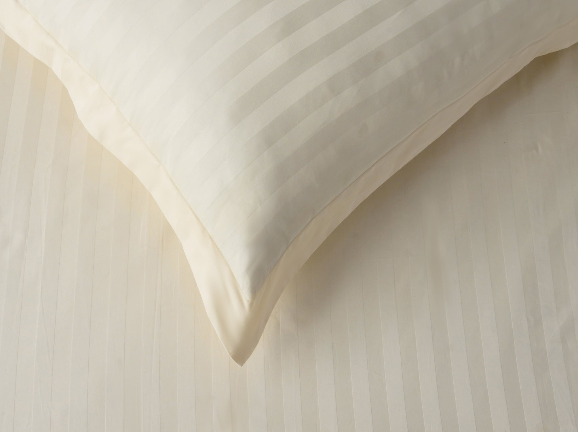 Cream Stripe Satin T-250 Quilt Cover Set 24