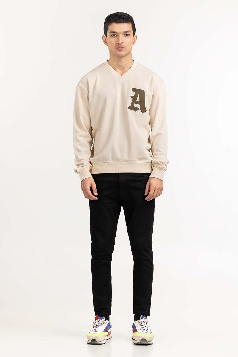 Cream V-Neck Sweatshirt 224-112-053