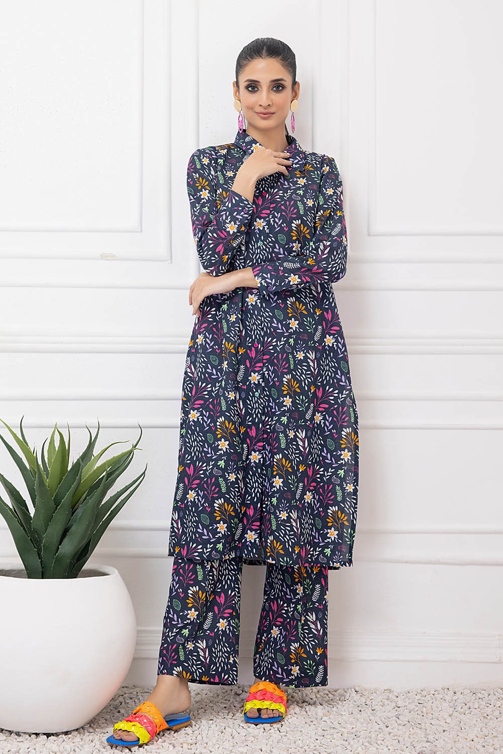 2 Piece Khaddar Unstitched Digital Printed Shirt Trousers TK-22014