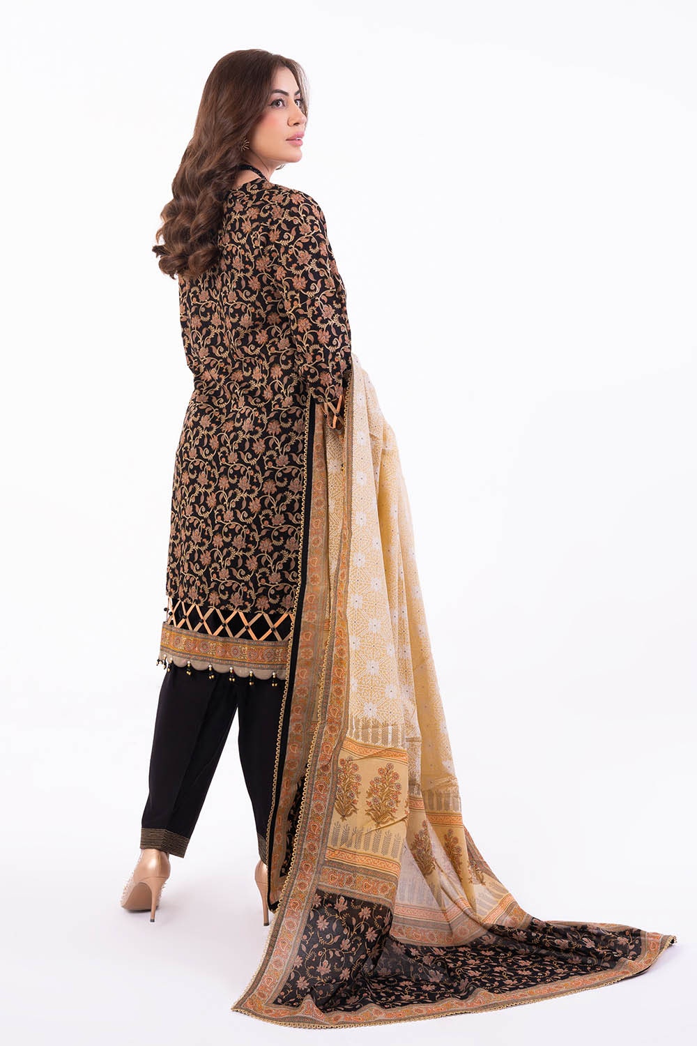 3 Piece Unstitched Printed Lawn Suit with Lacquer Printed Lawn Dupatta CL-42243 B