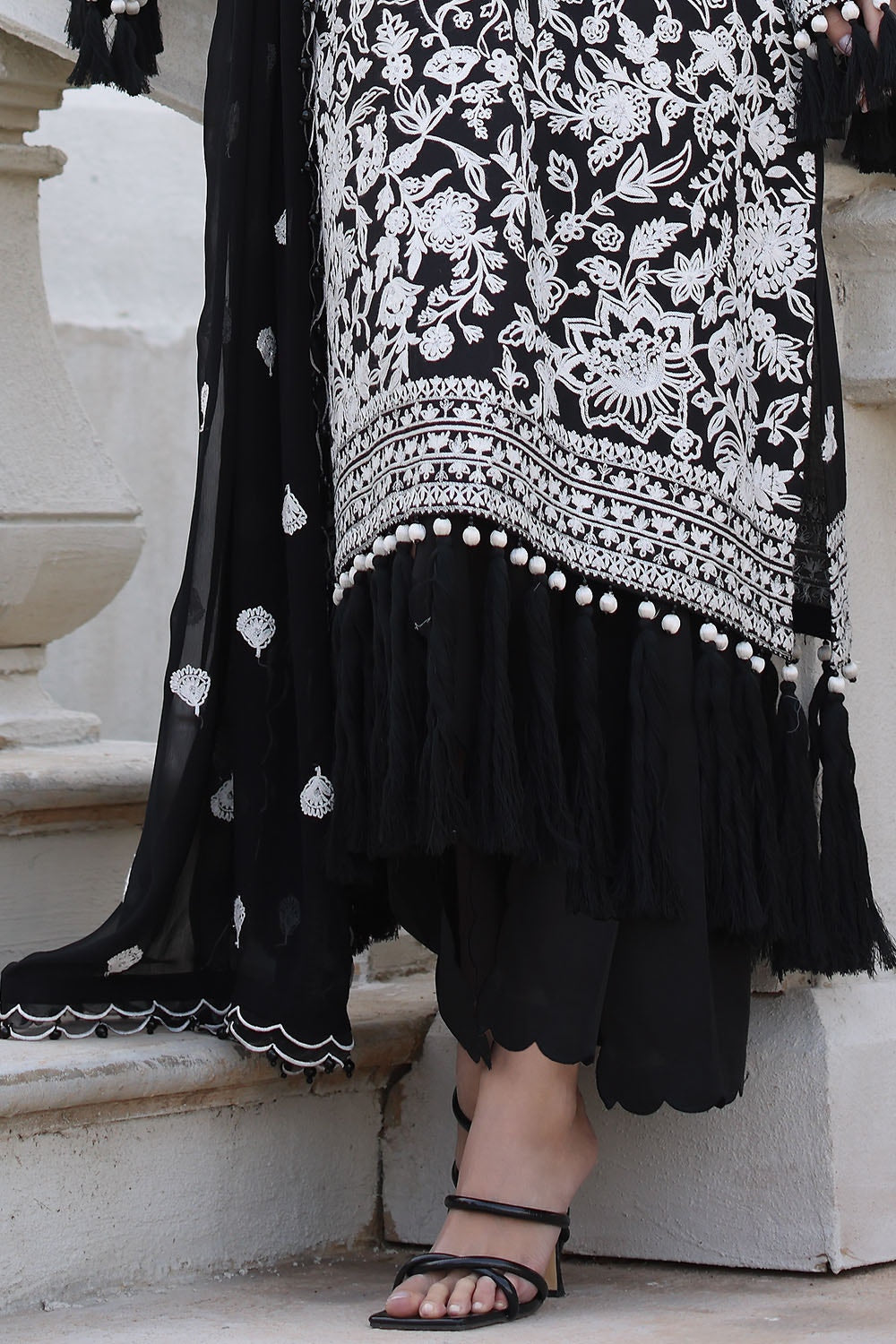 3 Piece Unstitched Embroidered Lawn Suit with Embroidered Chiffon Dupatta PM-52056