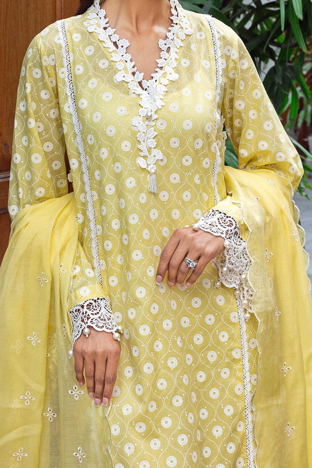 3 Piece Unstitched Lacquer Printed Lawn Suit with Embroidered Paper Cotton Dupatta