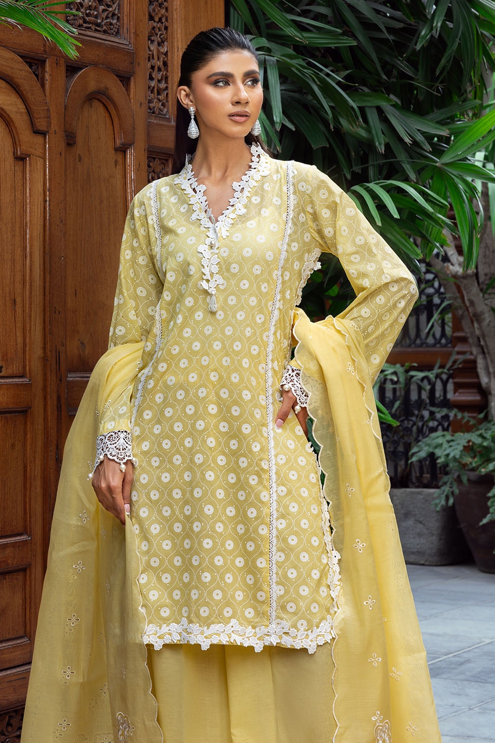 3 Piece Unstitched Lacquer Printed Lawn Suit with Embroidered Paper Cotton Dupatta