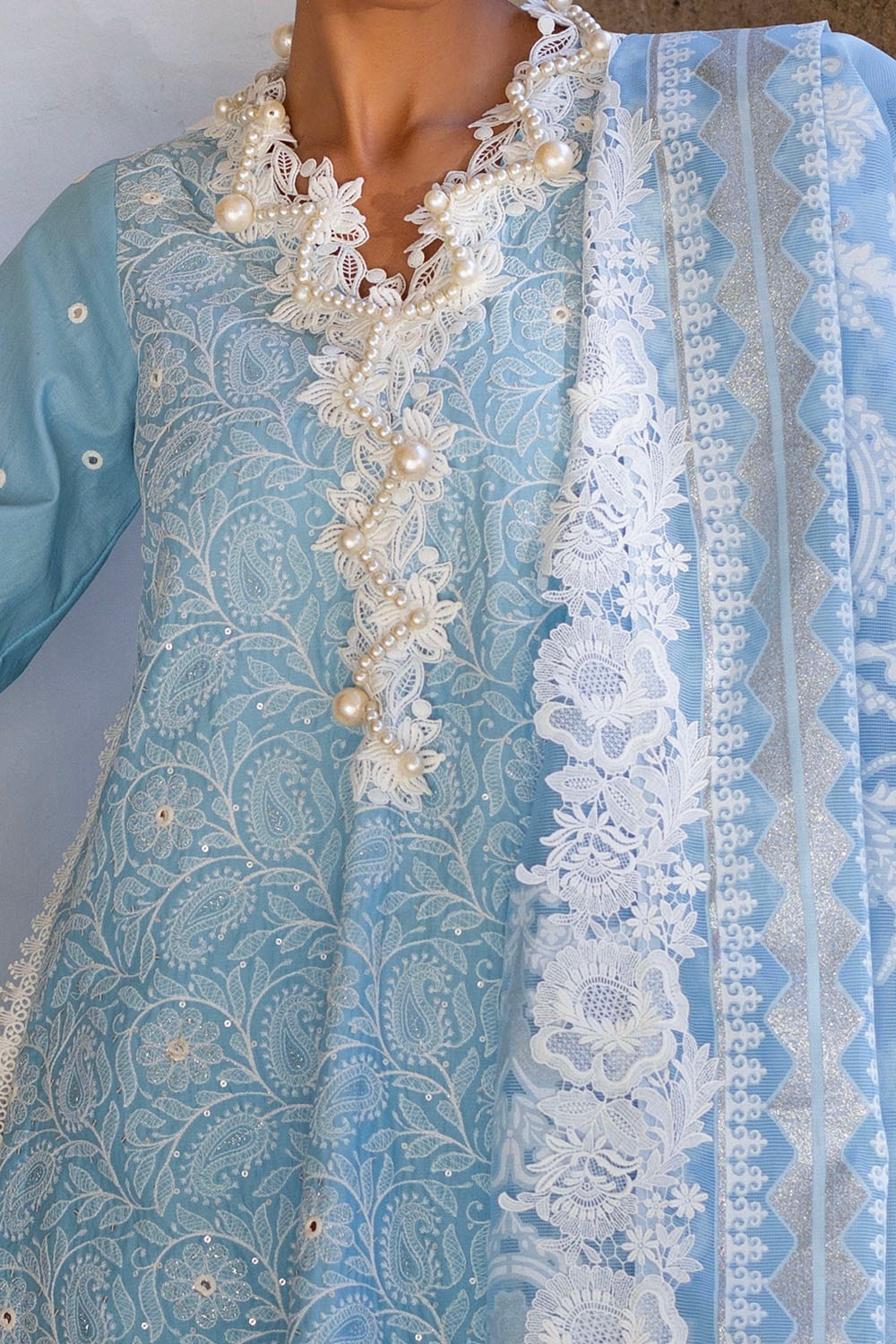 3 Piece Unstitched Embroidered Lawn Suit with Burnout Printed Net Dupatta FE-52012
