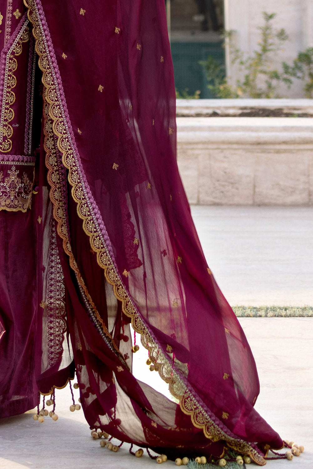 3 Piece Unstitched Embroidered Lawn Suit with Embroidered Chiffon Dupatta FE-52100