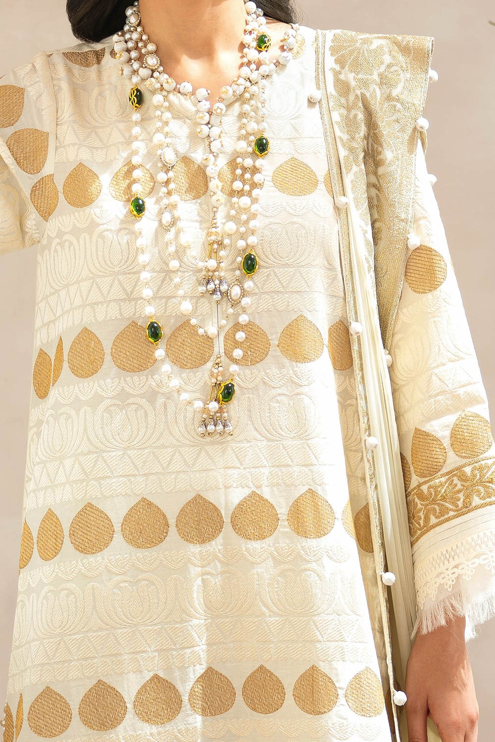 3 Piece Unstitched Embroidered Lawn Suit with Embroidered Chiffon Dupatta FE-52128