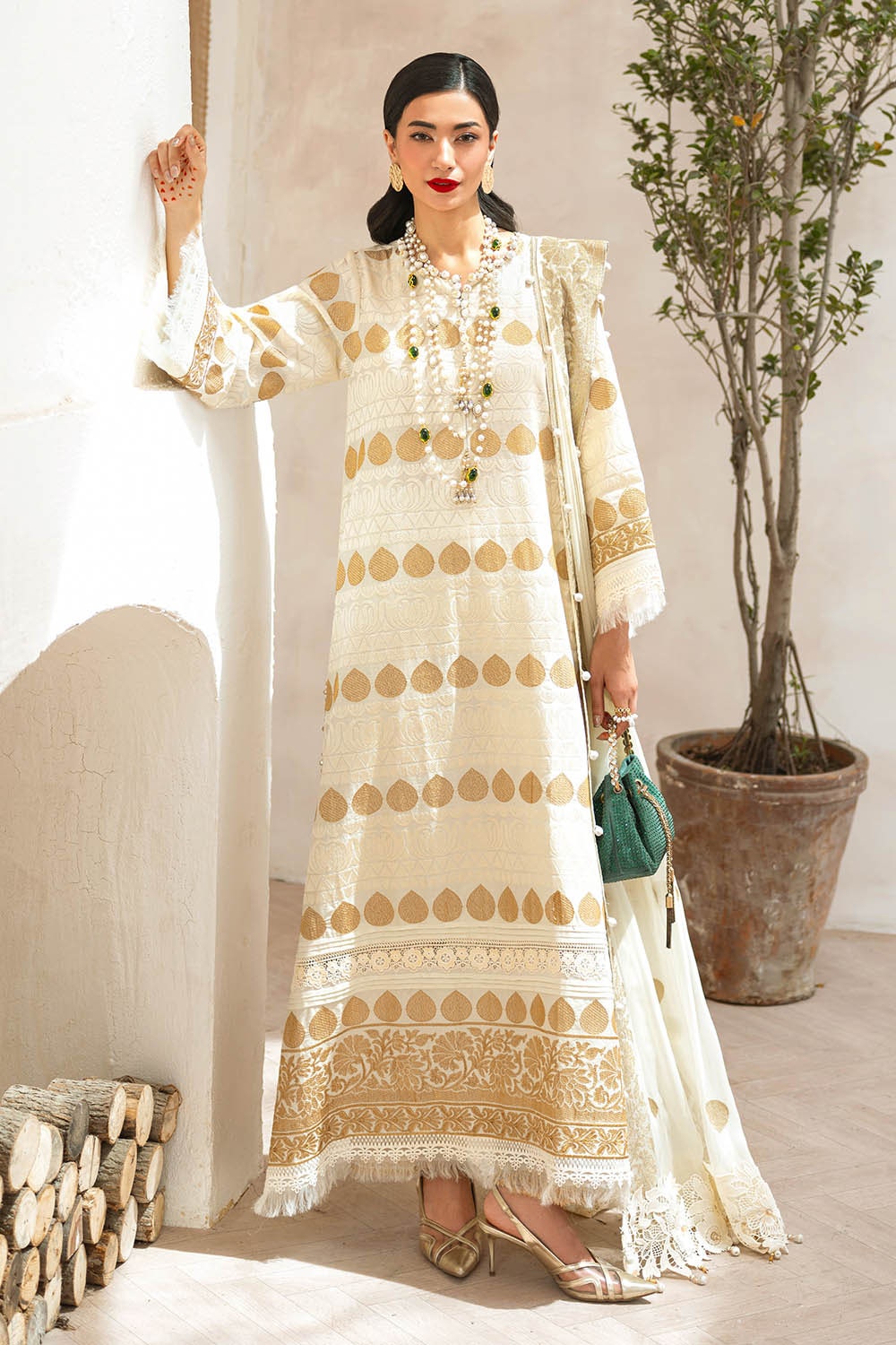 3 Piece Unstitched Embroidered Lawn Suit with Embroidered Chiffon Dupatta FE-52128