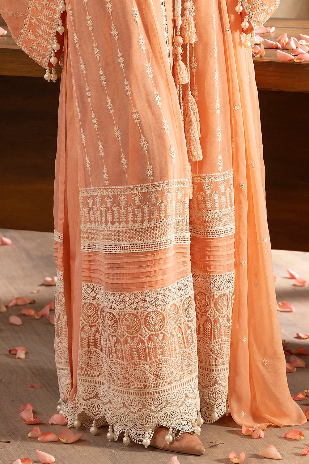 3 Piece Unstitched Embroidered Chiffon Suit with Embroidered Chiffon Dupatta LE-52016