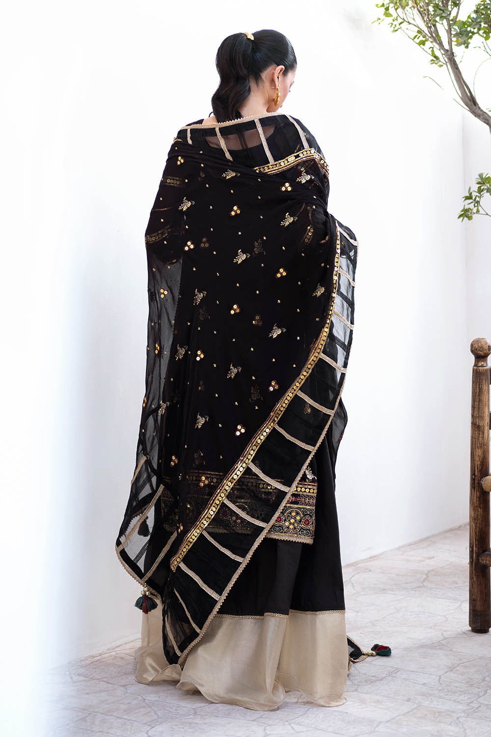 3 Piece Unstitched Embroidered Chiffon Suit with Embroidered Chiffon Dupatta FE-52167
