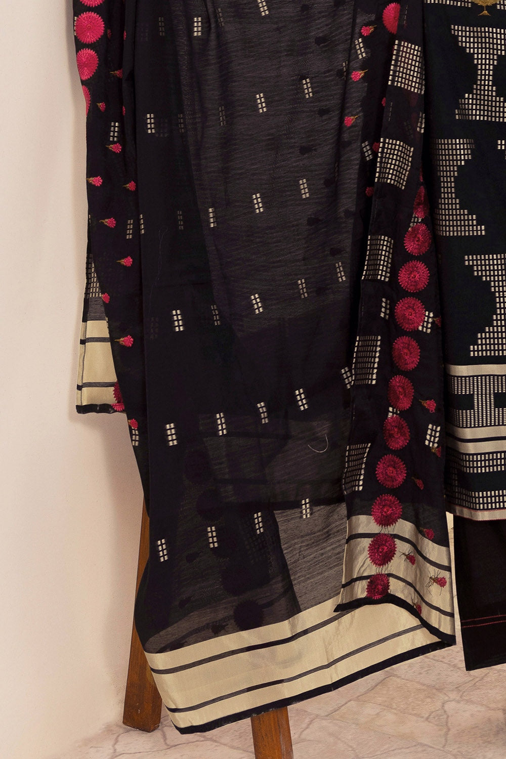 3 Piece Unstitched Embroidered Jacquard Suit with Embroidered Jacquard Dupatta FE-52106