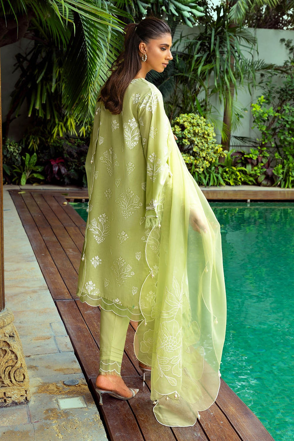 3 Piece Unstitched Lacquer Printed Lawn Suit with Embroidered Organza Dupatta