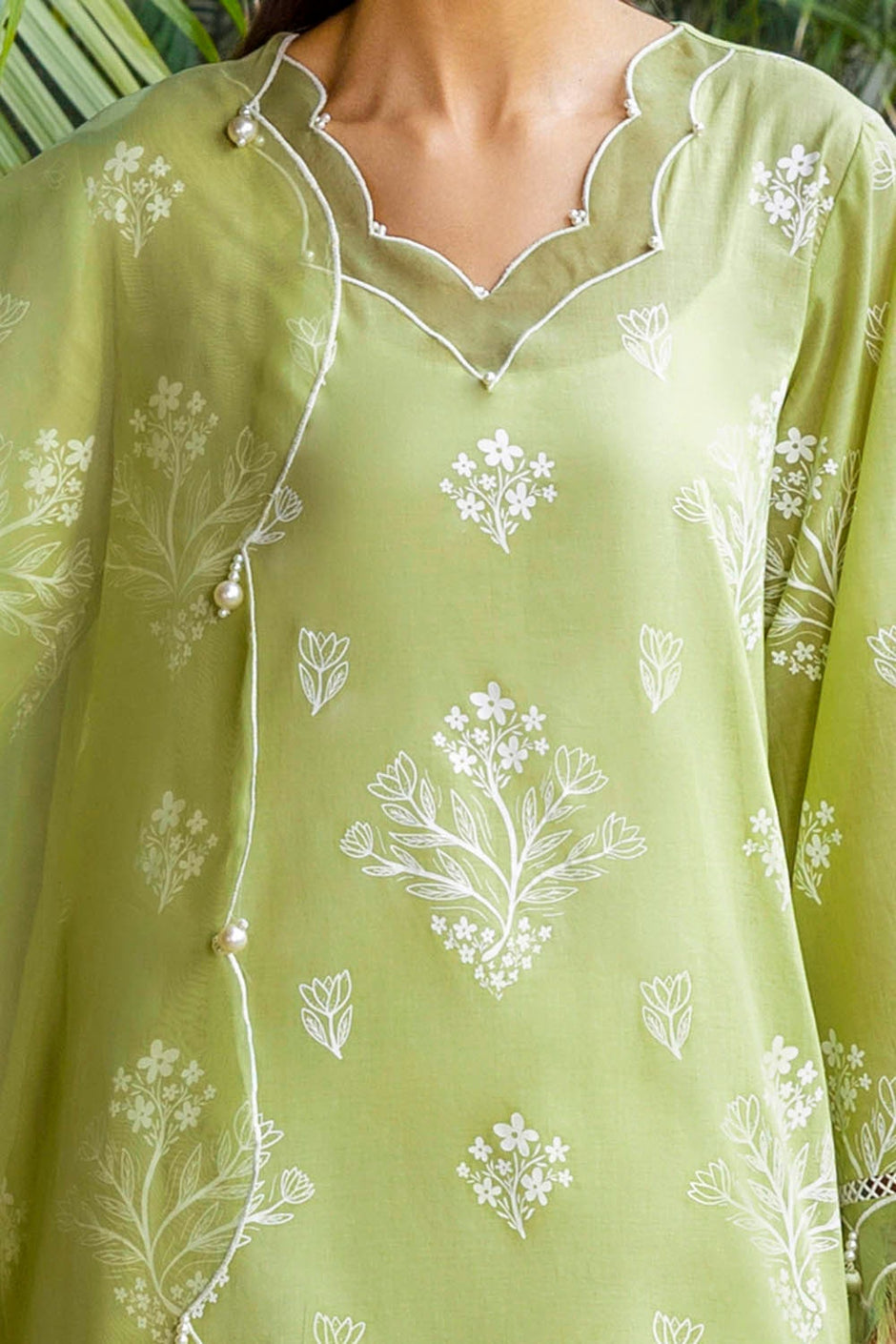 3 Piece Unstitched Lacquer Printed Lawn Suit with Embroidered Organza Dupatta