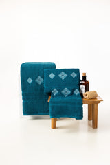 Enamel Combed 3Pc Embroidered towel set